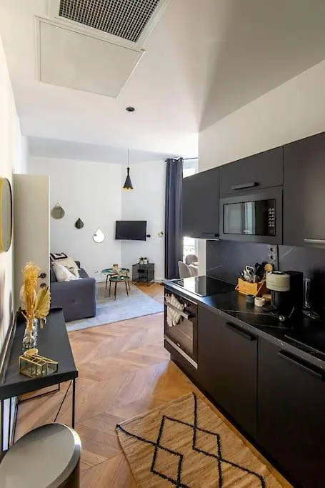 Elegant T2 Renove 4 Pers, Centre Nice, Climatise Apartment Nice